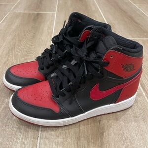 Nike Air Jordan 1 Retro High
OG Banned Bred 575441-001 Size 6Y
